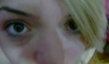 mostra le sue tette e culo film ragazze nude
