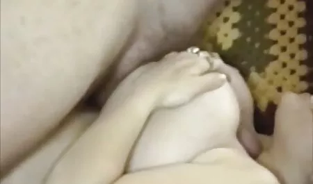 FemaleFakeTaxi calda figa stretta da Essex prende un grosso cazzo nero in un donne nude in chat taxi di Londra