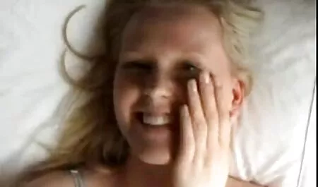 Bruna con culo rotondo duro martellato e cum chat con donne nude sul culo
