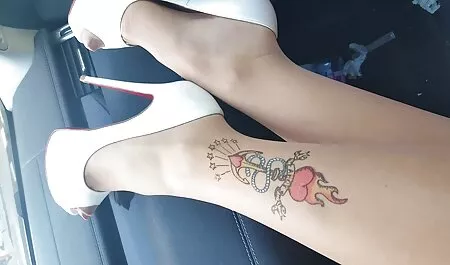 Miyashita ama quando video di trans nudi il suo uomo in pubblico fa un giocattolo