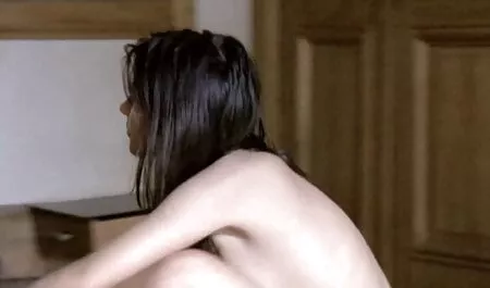 Fuso video completo come ladyboy trio si masturba le aste delle loro ragazze donna nuda hard