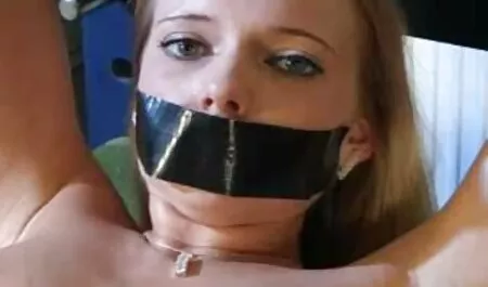 Summer video donne nude amatoriali Brielle domina la ragazza bruna