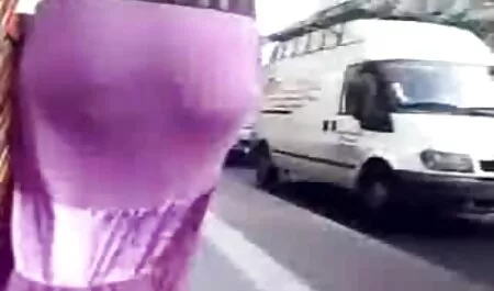 Dita le dita nella figa stretta e cremosa con i tacchi donne nude video gratis fino a quando non gocciola sul suo culo