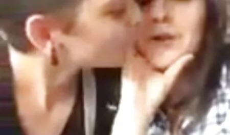 Orgia con chat nude gratis due signore molto avide, anale e Doppia penetrazione