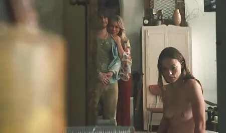 Muscoloso dito del piede leccato mentre lavora con chat live donne nude il suo cazzo di grasso
