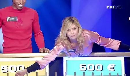 Carino cagna bruna Carrie May nella ragazze nude italiane live scena solista