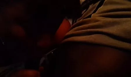 Pubblicamente Fisting la sua ragazza troie mature nude legata a un albero