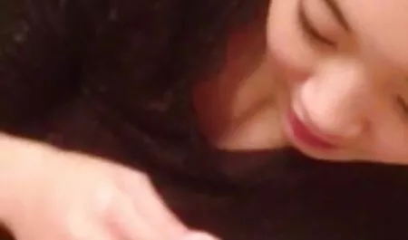 Succhiare XXl e scaricare il film con donne nude suo carico