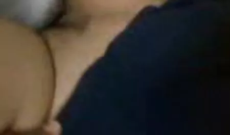 Il professore di nuoto mature porche nude si diverte con la sua studentessa lussuriosa