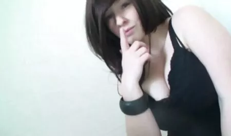 FemaleFakeTaxi-procace bionda ha donne belle nude gratis ottenuto un crimpato da un criminale dopo un cazzo duro