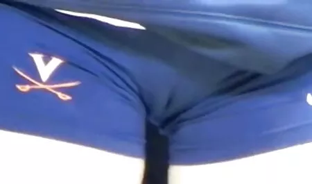 POV Mania-la piccola bruna usa saggiamente la sua vecchie signore nude saliva!