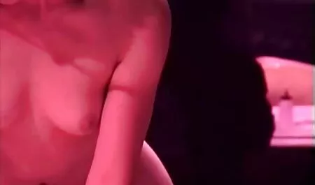 Larry film con donne nude McCormick-Felxing-Masturbazione Con La Mano